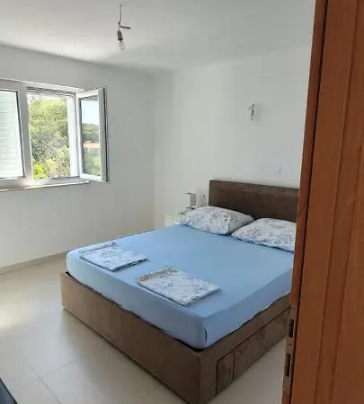 San Apartment Loviste