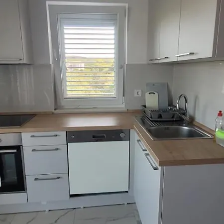 Apartment San *