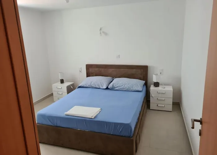 Apartment San Loviste