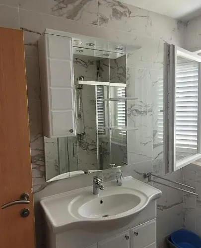 San Lägenhet Lovište